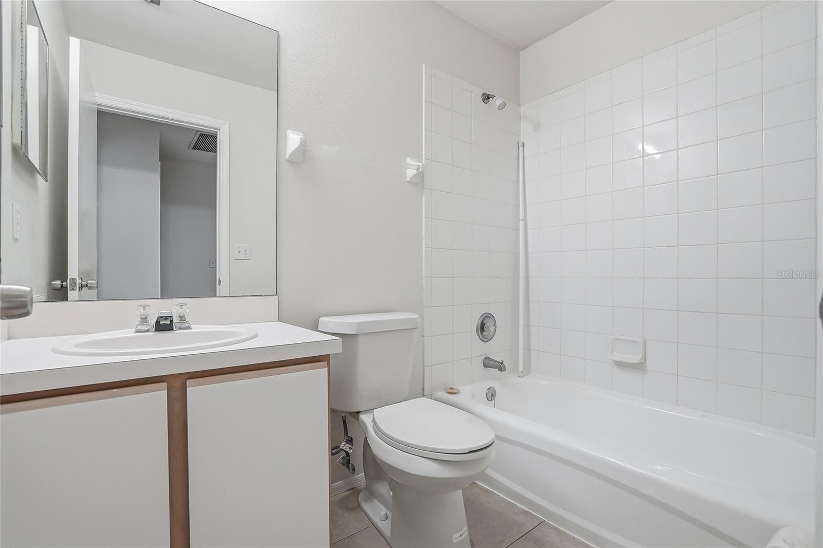 PROVIDENCE TWNHMS PH 3 - Residential Lease