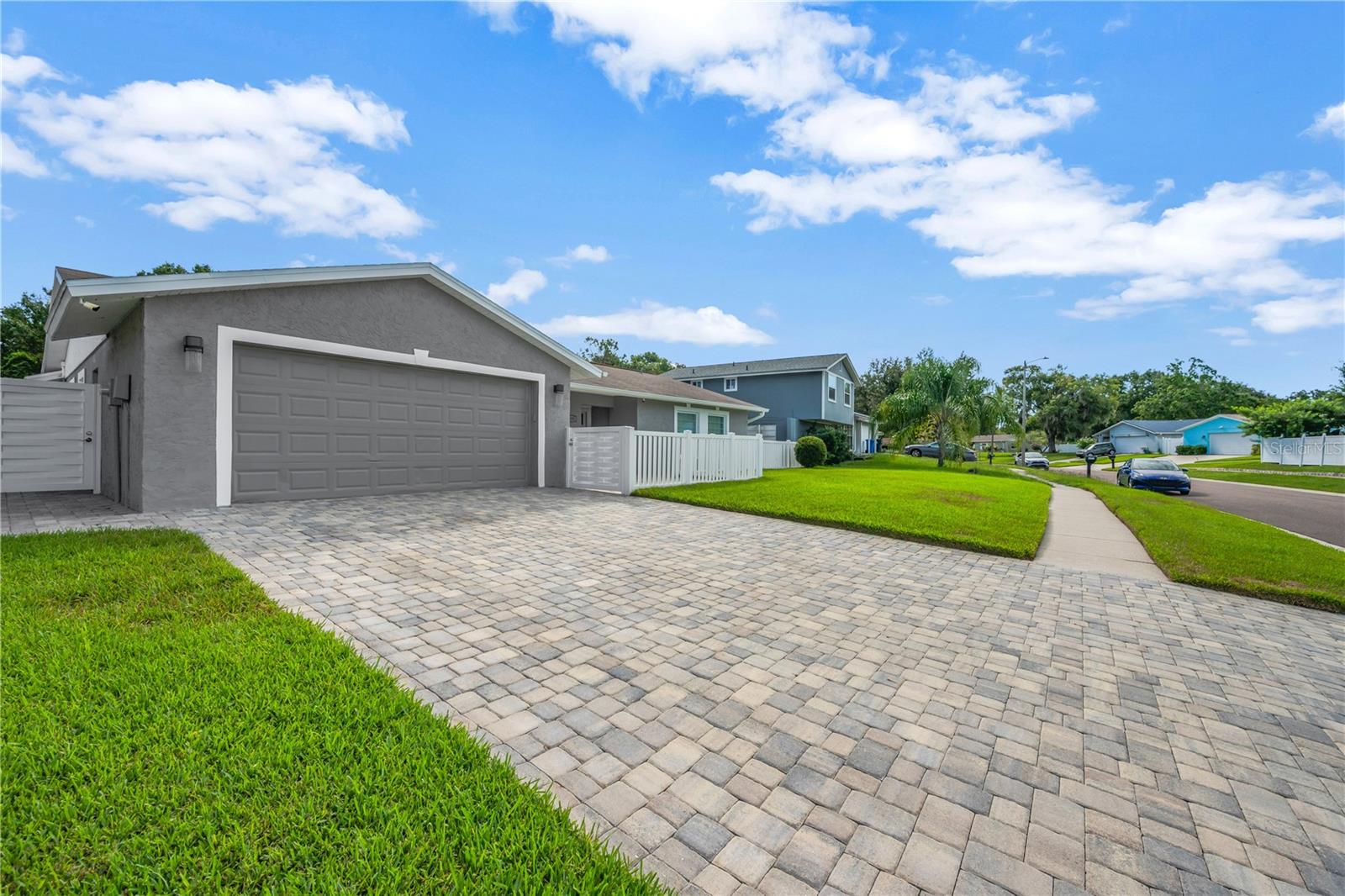 4002 BRIARLAKE DRIVE