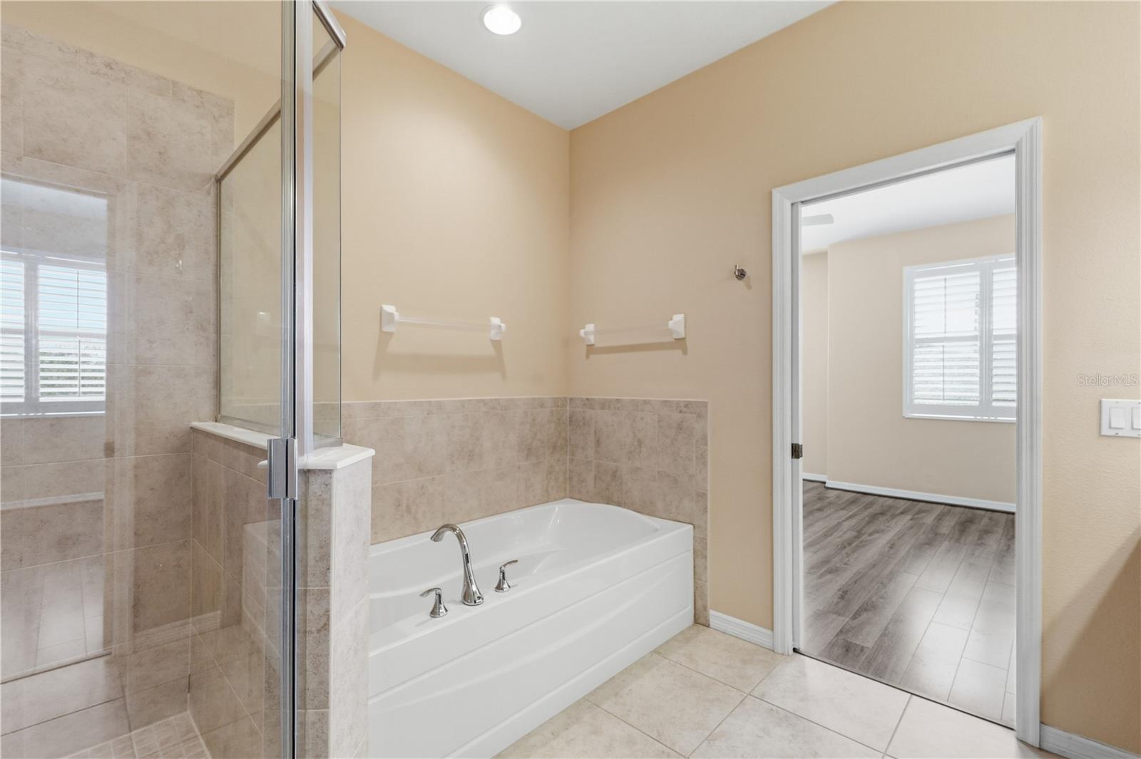 HIDDEN BAYOU TWNHMS - Residential