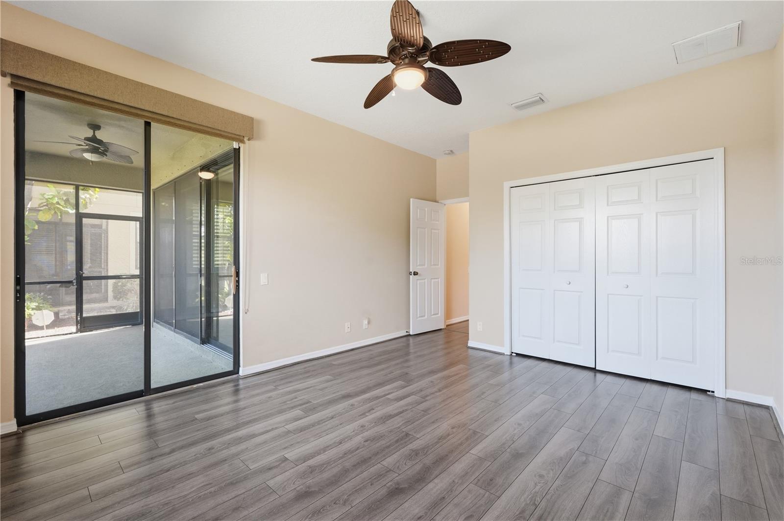 HIDDEN BAYOU TWNHMS - Residential