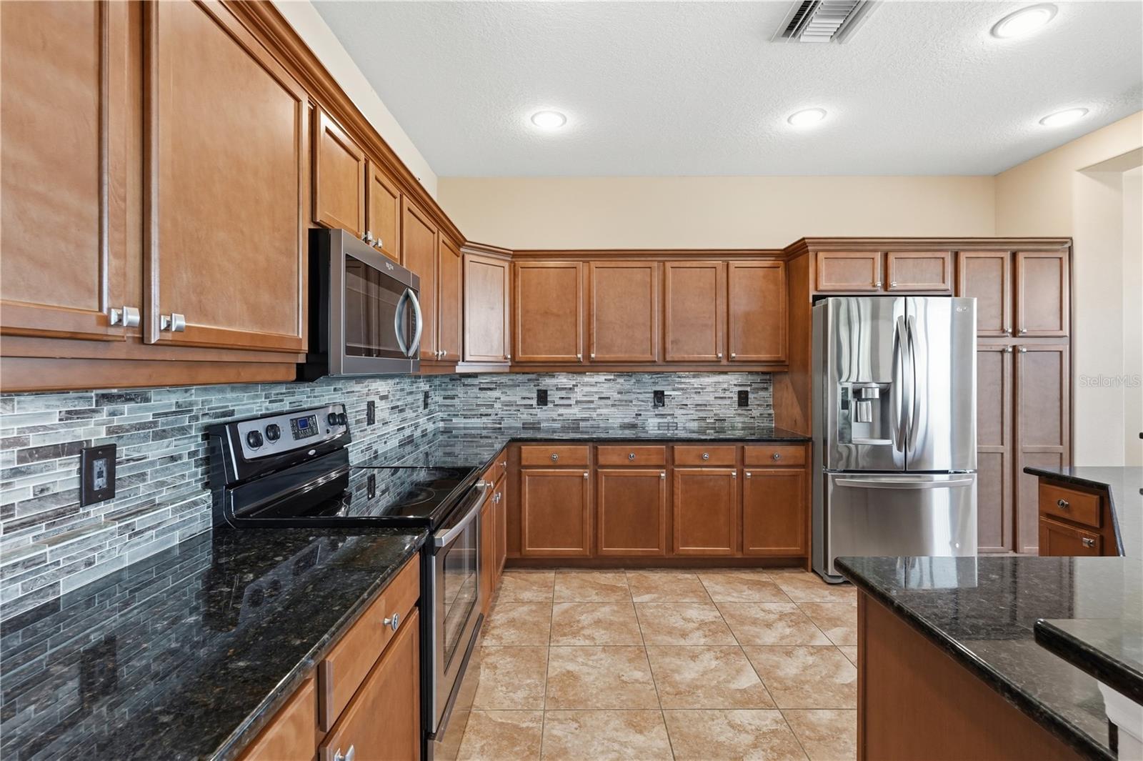 HIDDEN BAYOU TWNHMS - Residential