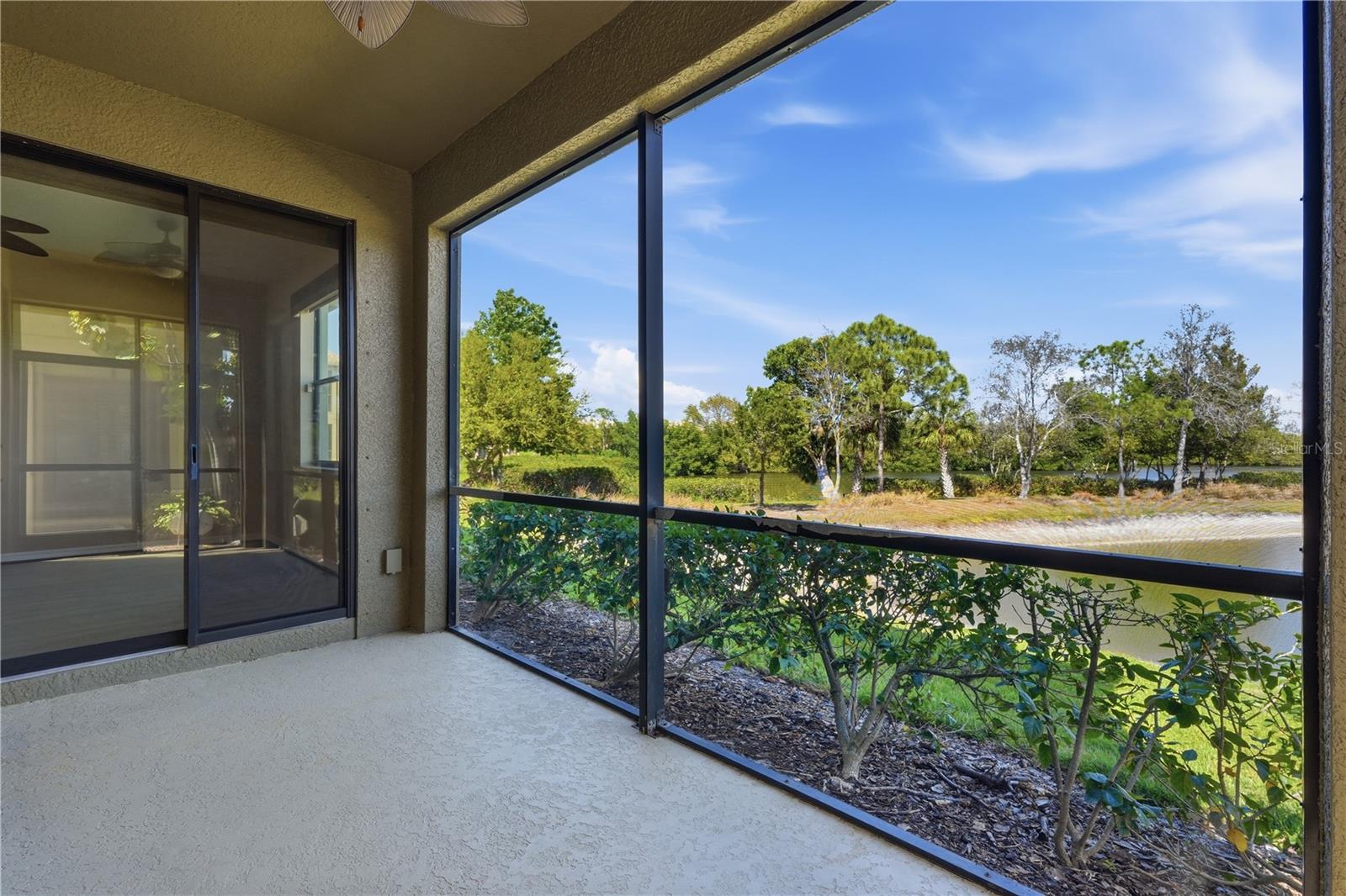 HIDDEN BAYOU TWNHMS - Residential