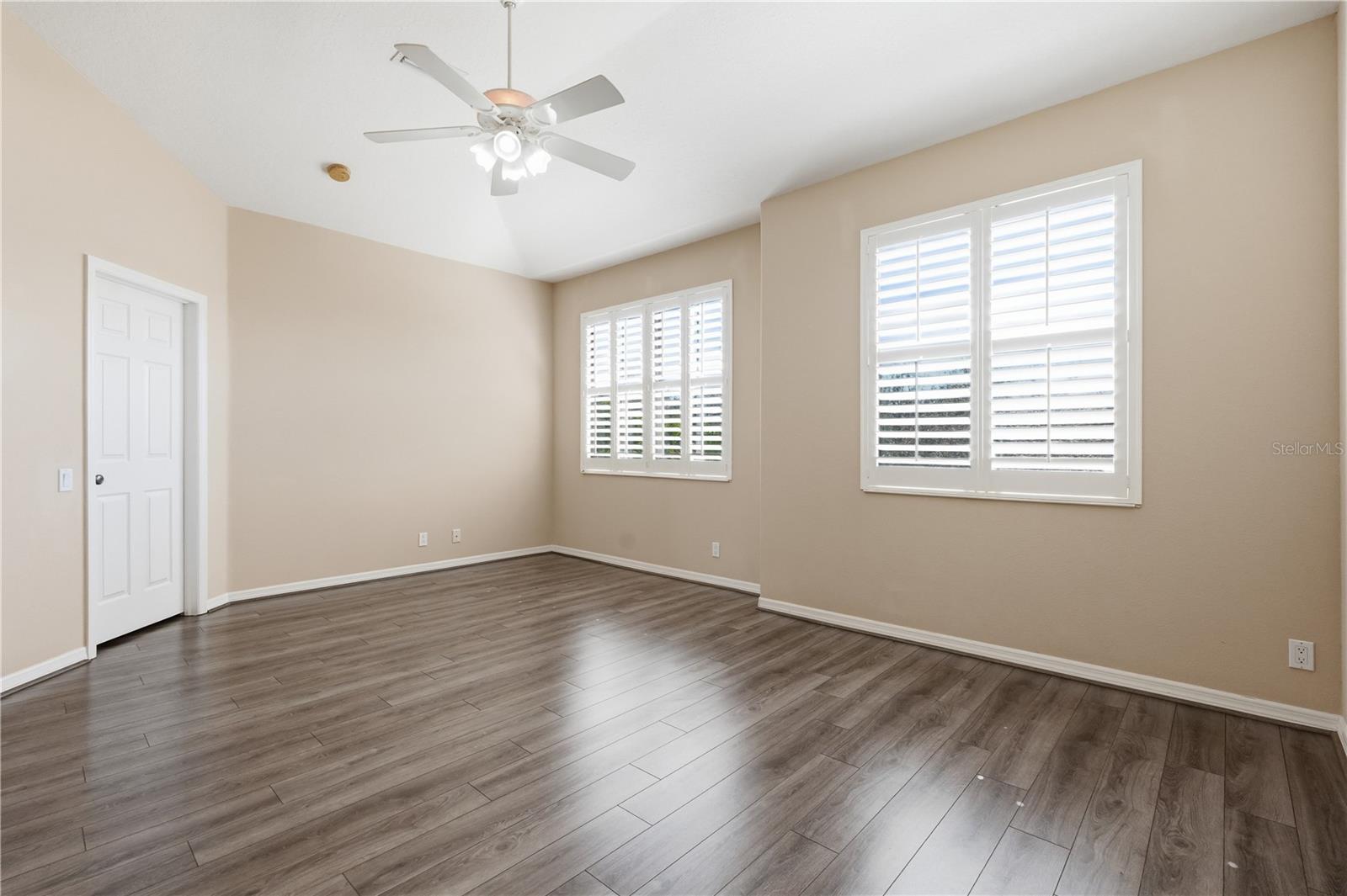 HIDDEN BAYOU TWNHMS - Residential