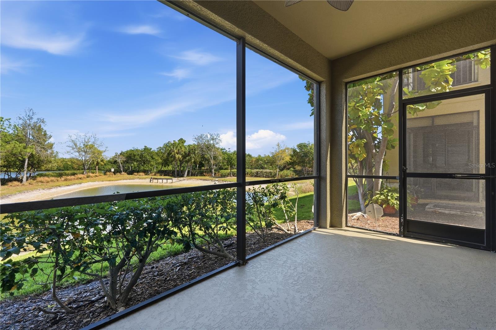 HIDDEN BAYOU TWNHMS - Residential