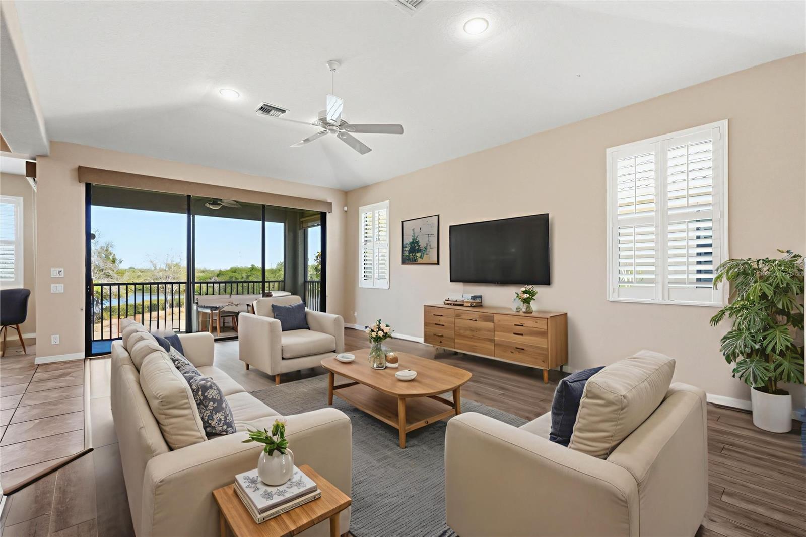 HIDDEN BAYOU TWNHMS - Residential