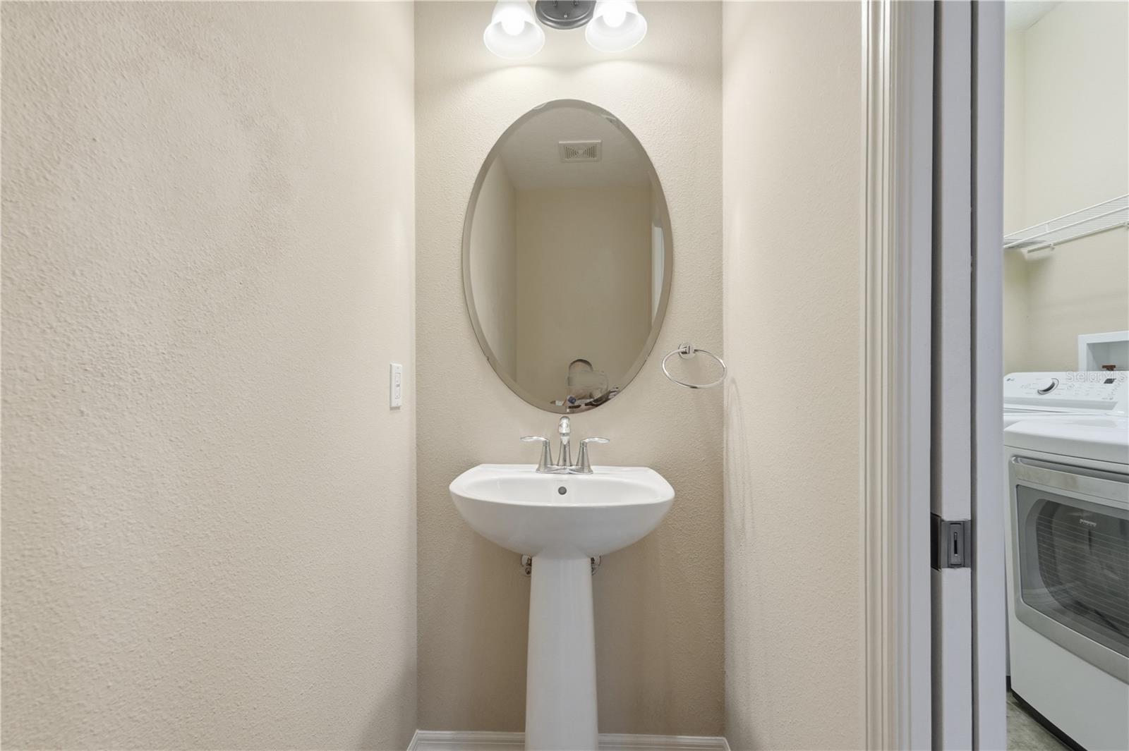 HIDDEN BAYOU TWNHMS - Residential