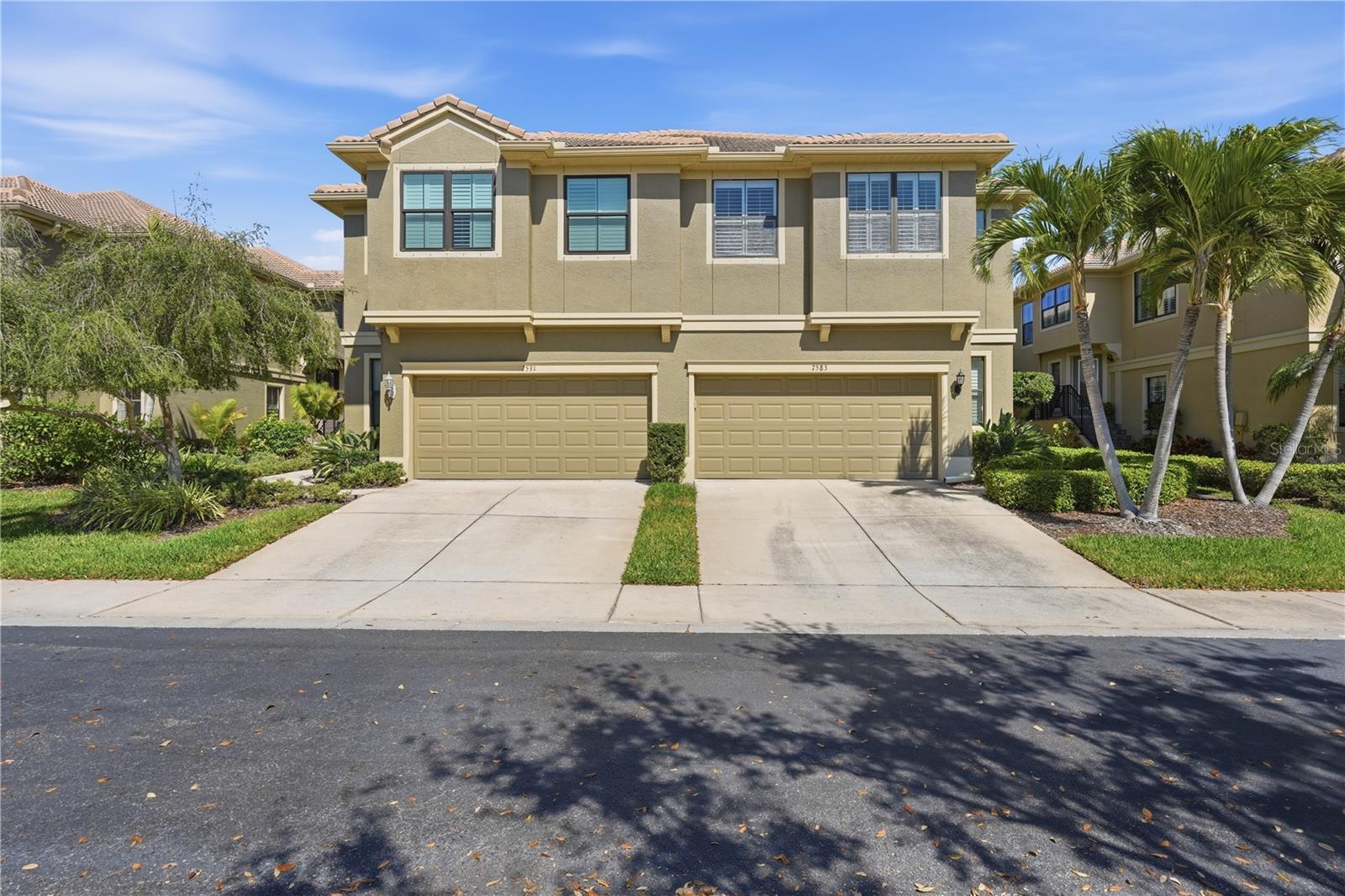 HIDDEN BAYOU TWNHMS - Residential