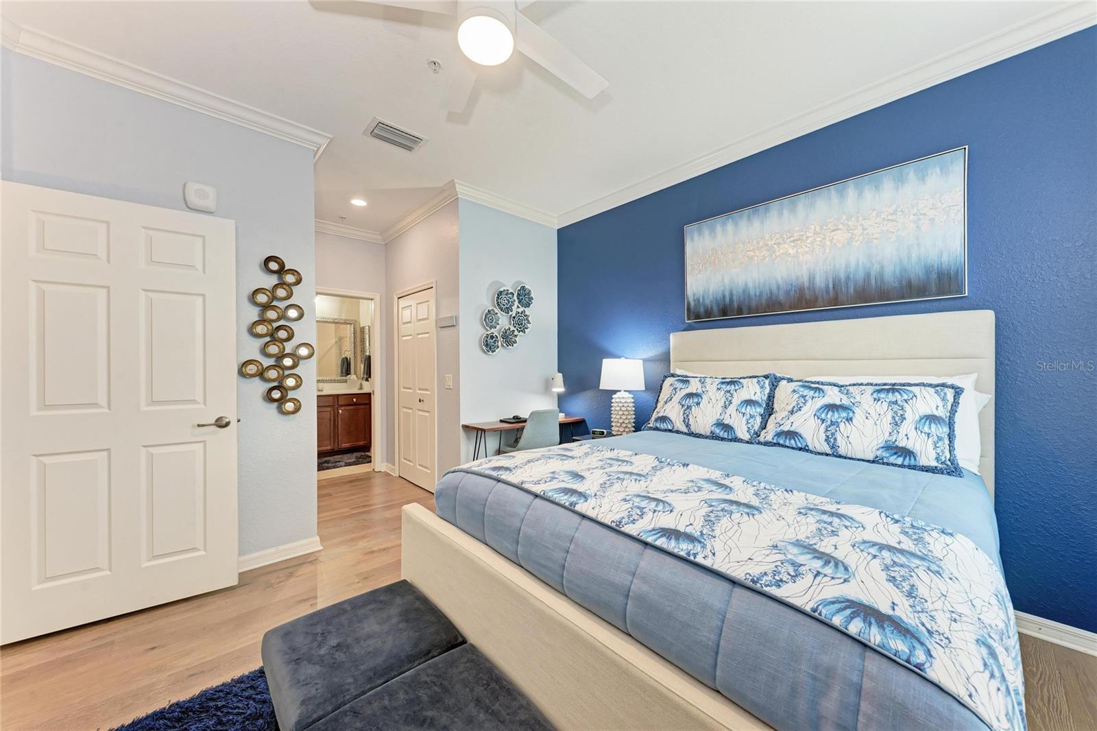 LAKEWOOD NATIONAL - Residential