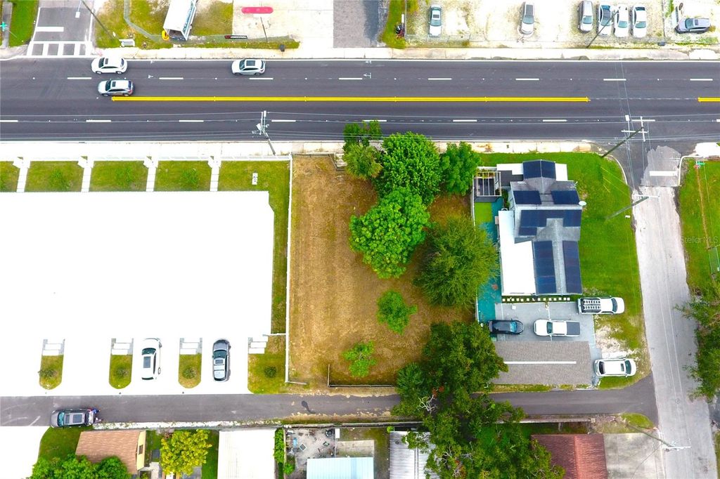 Photo of 2606 W Columbus Drive, Tampa, FL 33607 (MLS # TB8425844)