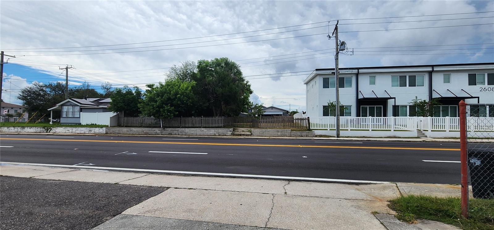 VILLA ST LOUIS - Land