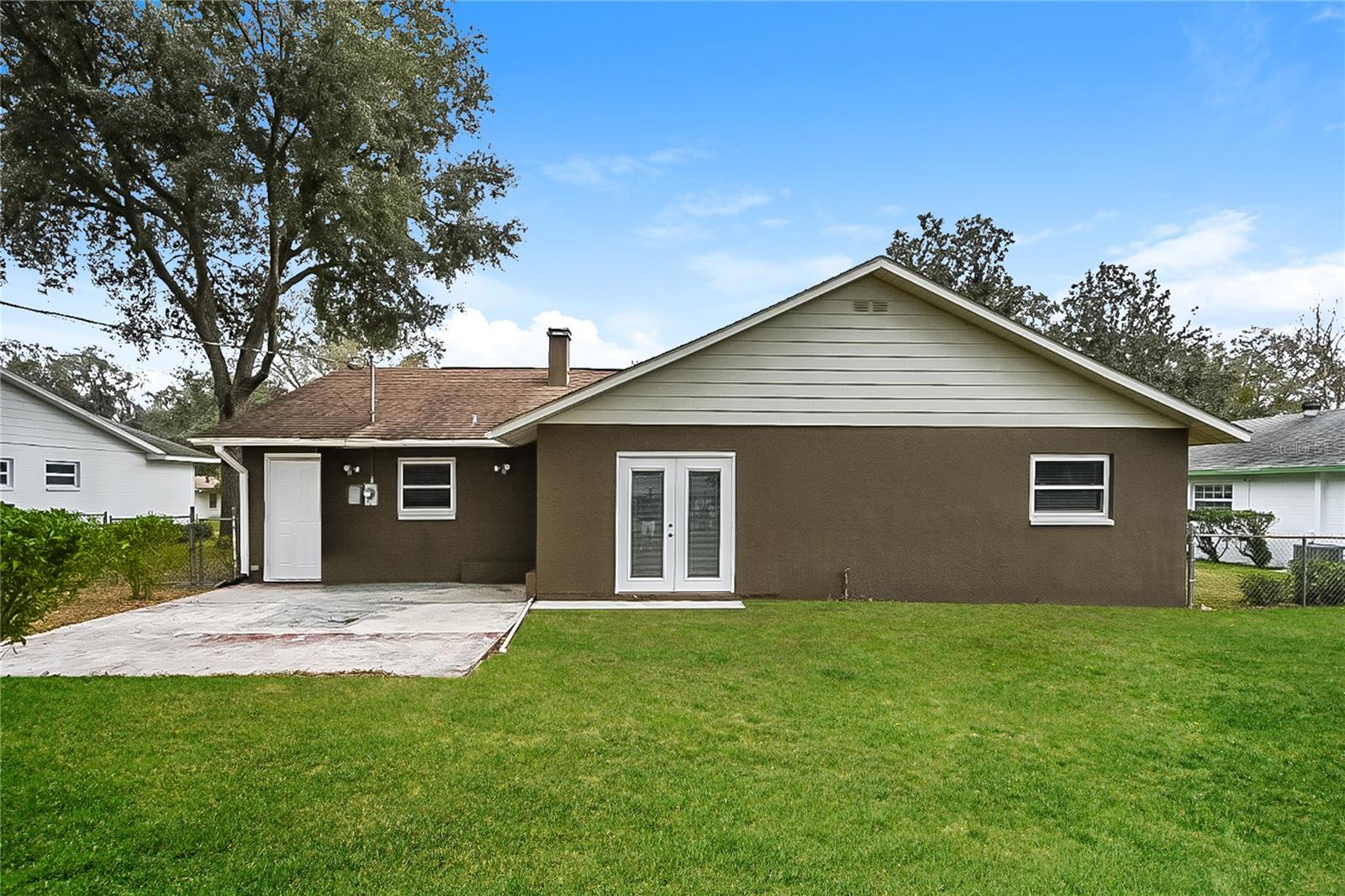 LOST LAKE PARK PH 01 - Residential Lease