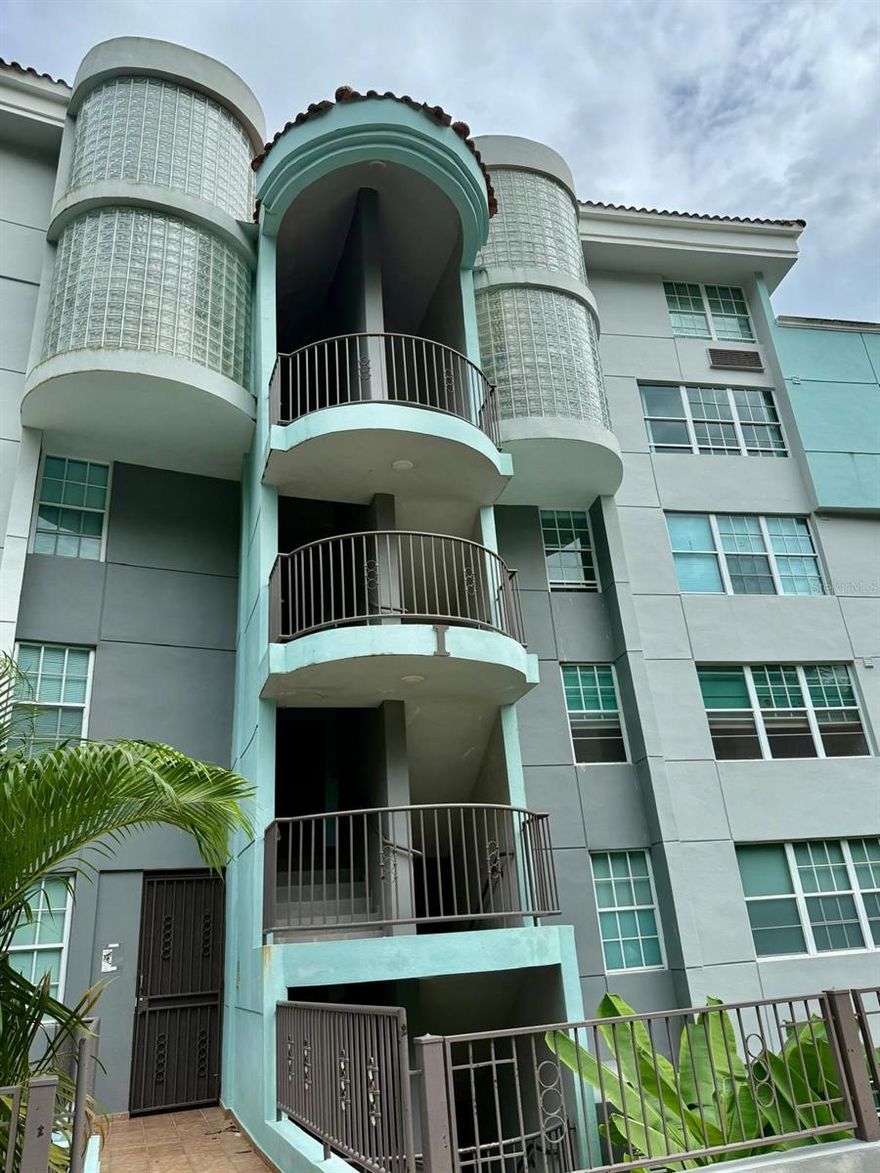 Photos have not been altered

Garden apartment