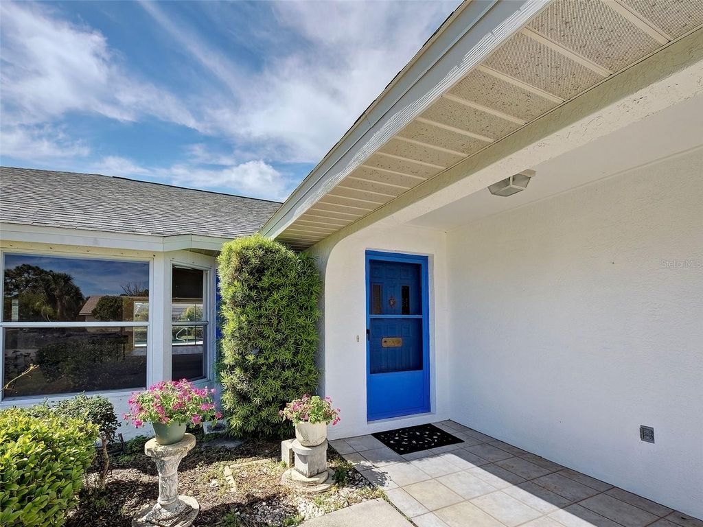 Photo of 1537 Crest Drive, Englewood, FL 34223 (MLS # N6143880)