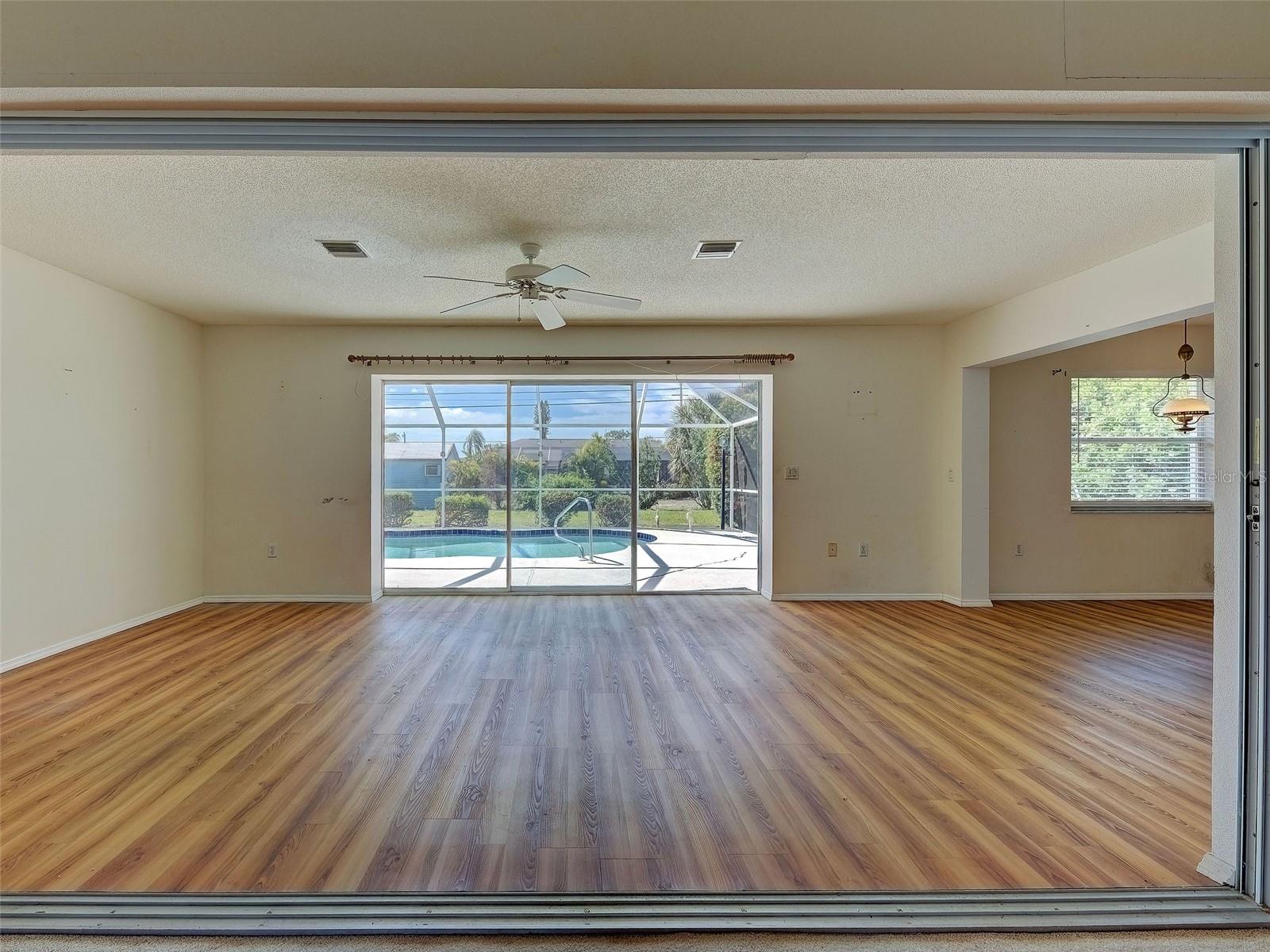 OVERBROOK GARDENS - Residential