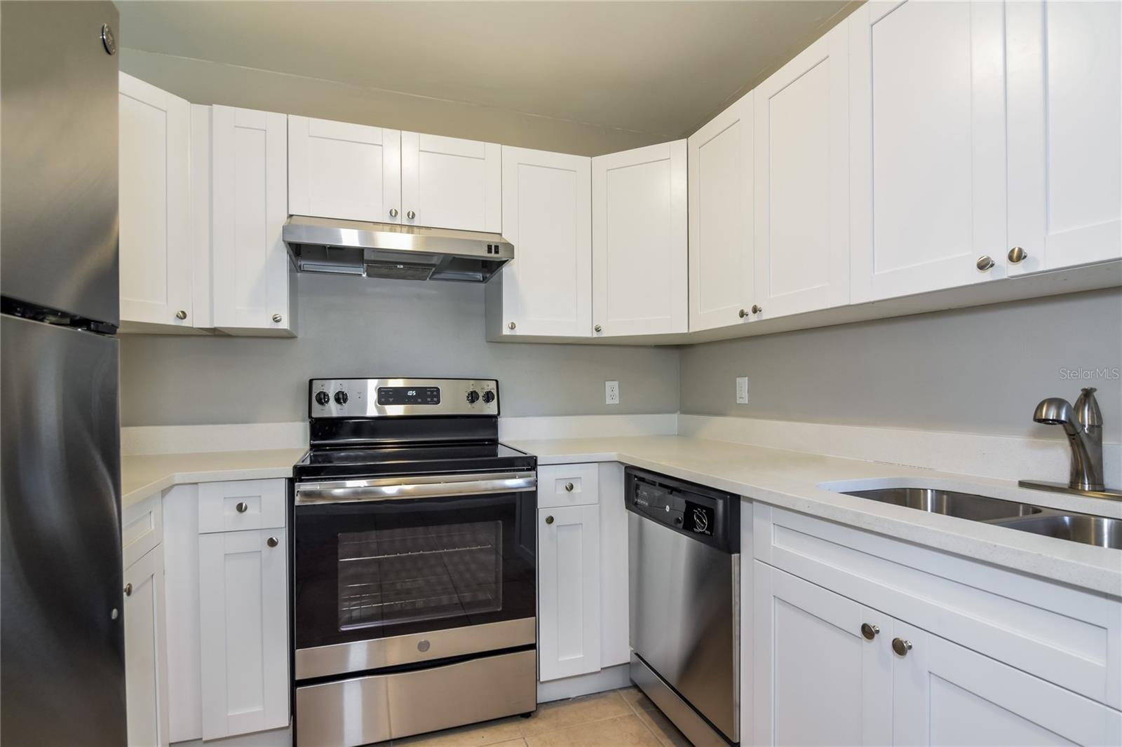 GANDY GARDENS 5 - Residential Lease