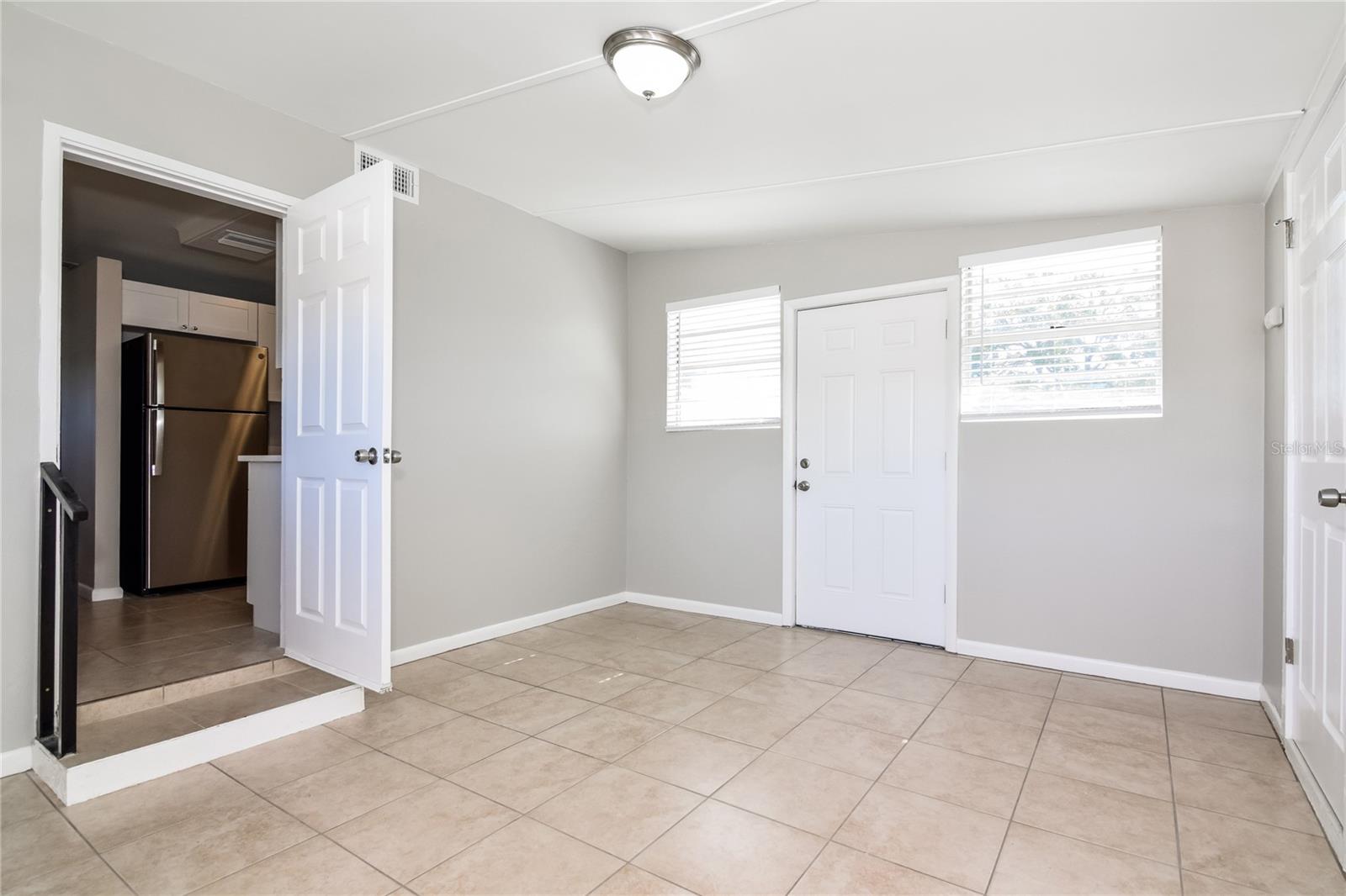 GANDY GARDENS 5 - Residential Lease