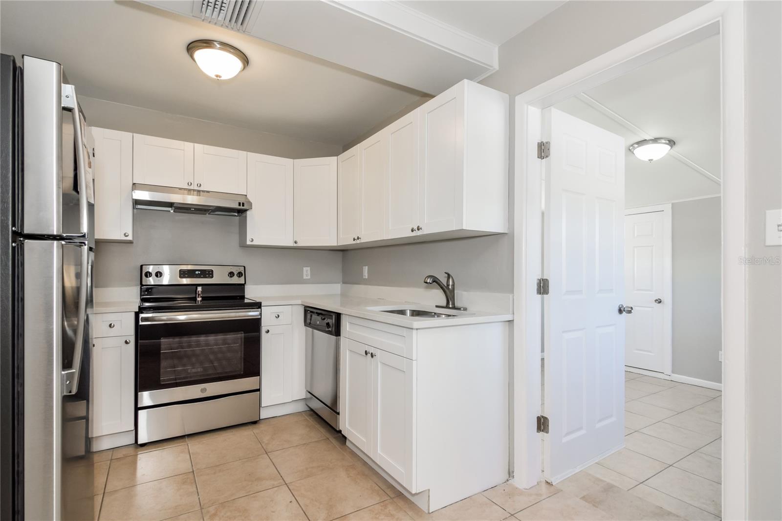 GANDY GARDENS 5 - Residential Lease