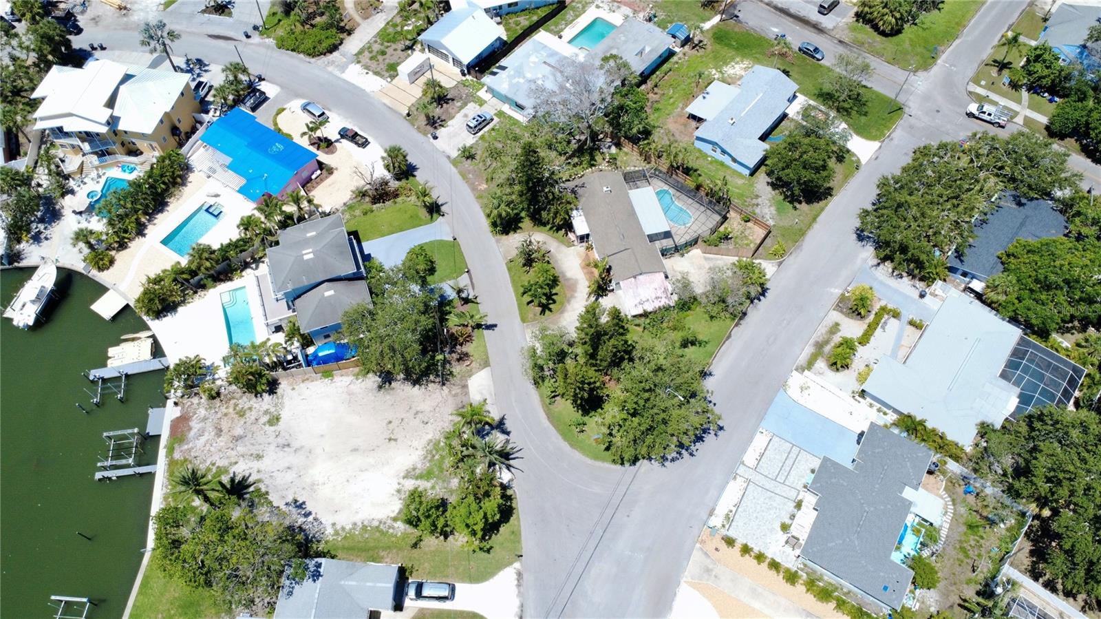 BAYWOOD SUB 1ST ADD - Land