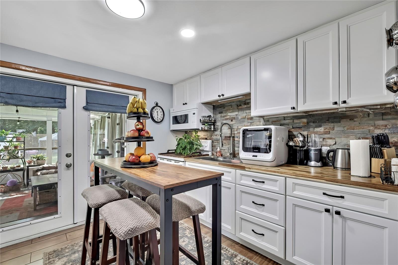 ZAN MAR VILLAGE UNIT 01 - Residential