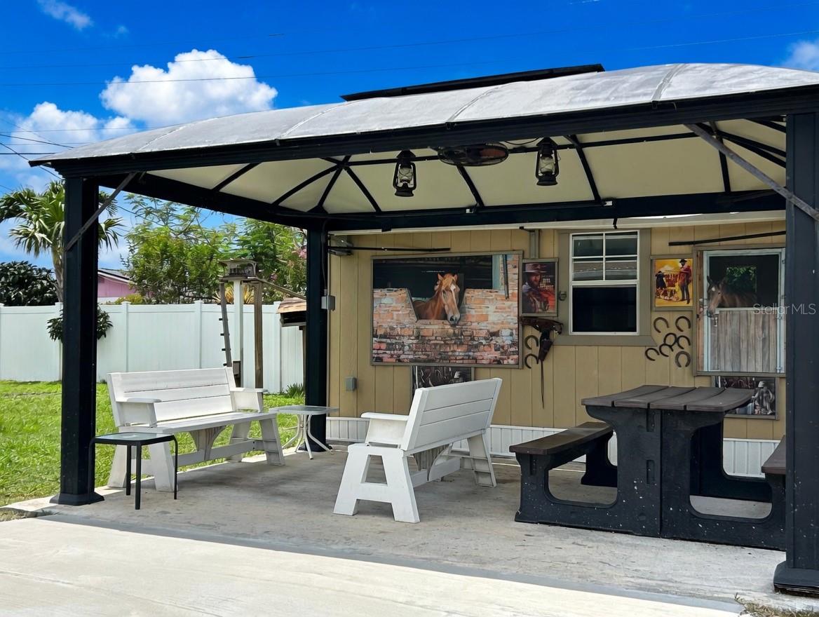 VENICE GARDENS - Residential