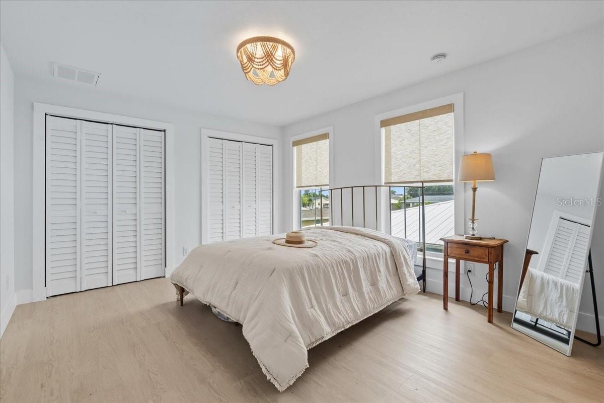 THOMASON SUB - Residential Lease