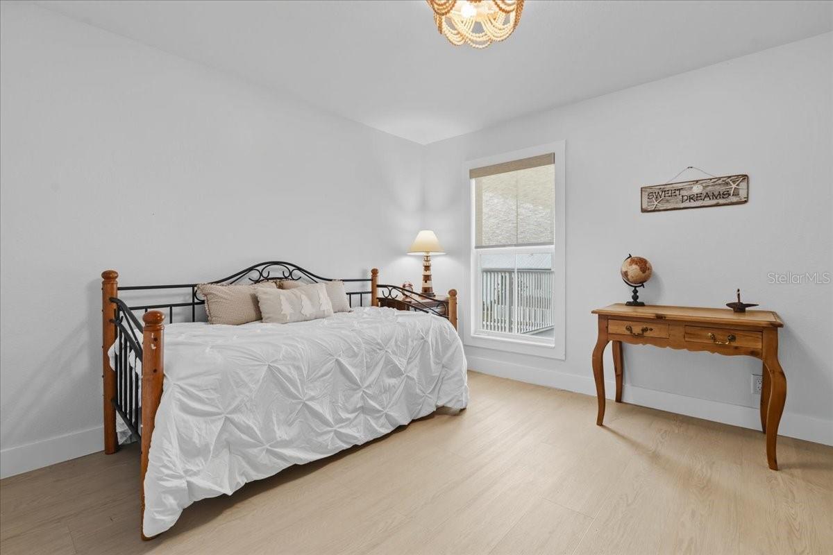 THOMASON SUB - Residential Lease