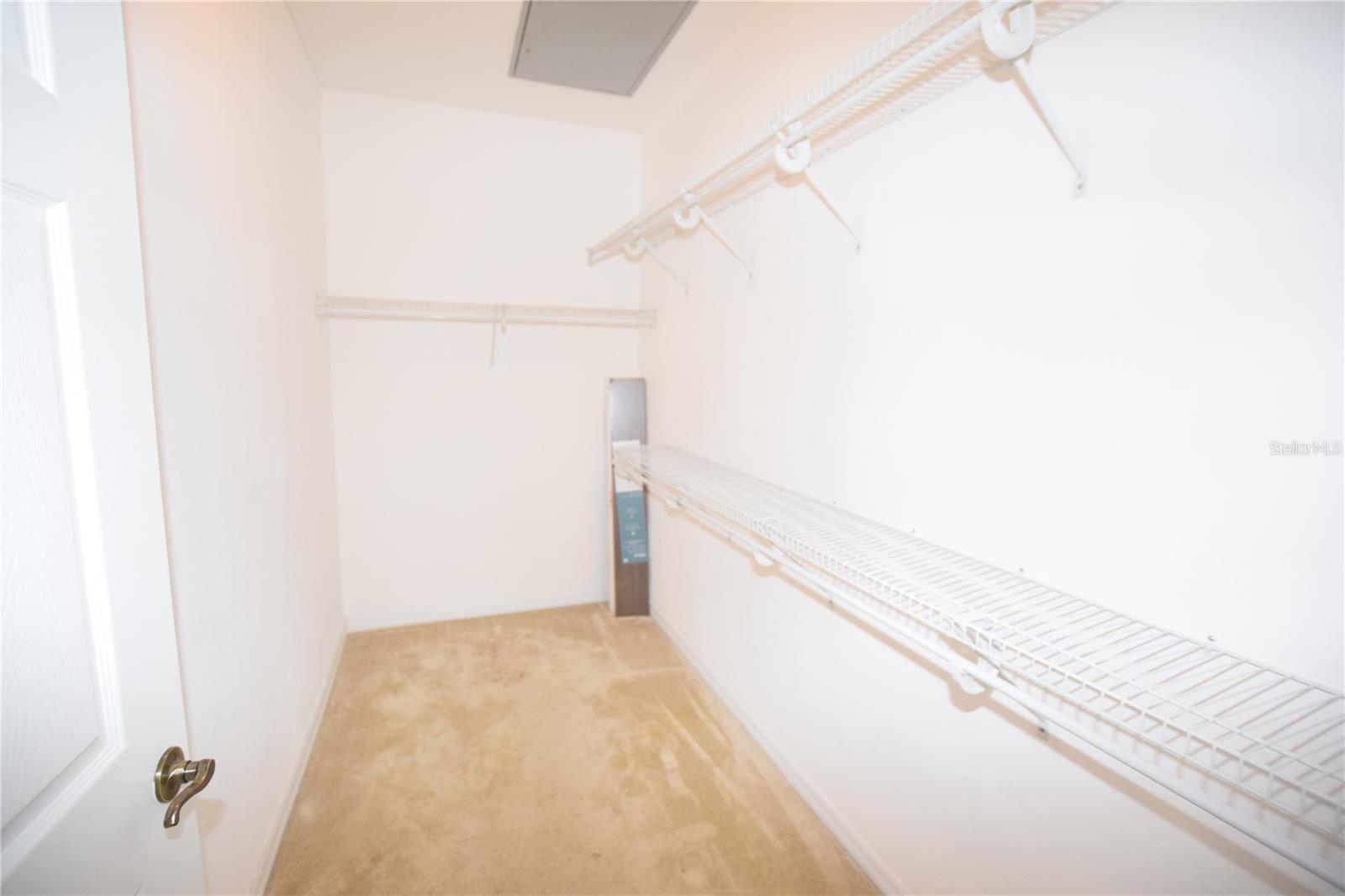 LAKESIDE/LKS/WINDERMERE - Residential Lease