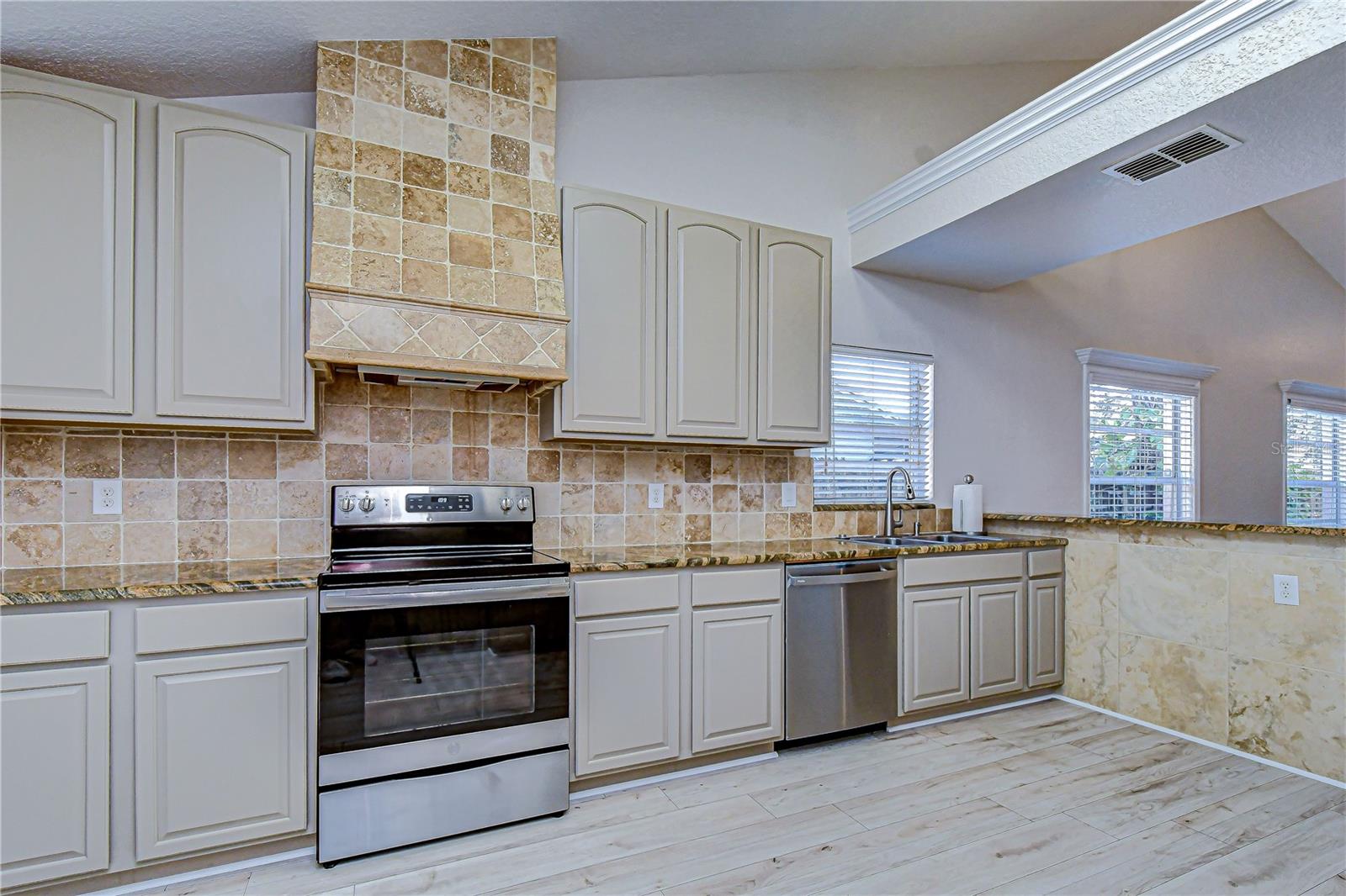 FAWN RIDGE VILLAGE D UN 1 - Residential