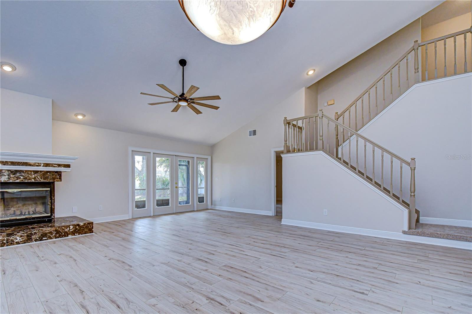 FAWN RIDGE VILLAGE D UN 1 - Residential