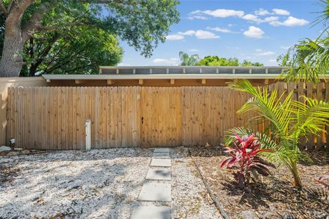 Photo of 500 N Jefferson Avenue #H1, Sarasota, FL 34237 (MLS # A4691099)