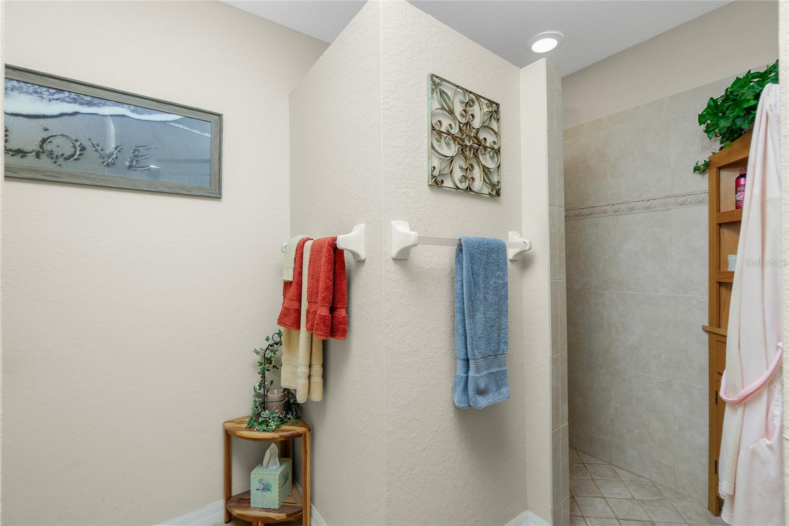 ADAMS GLEN - Residential