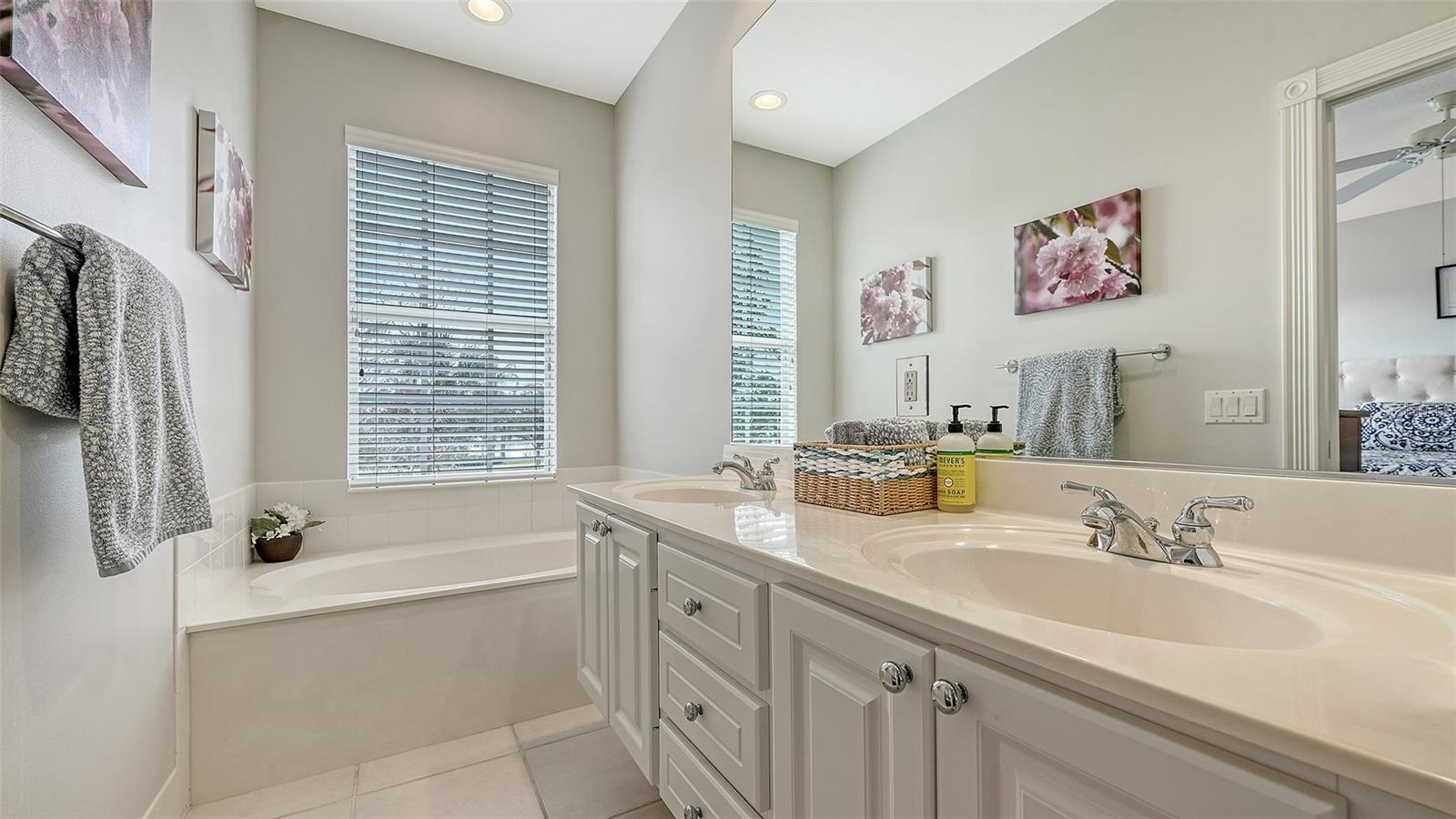 VILLAGEWALK - Residential