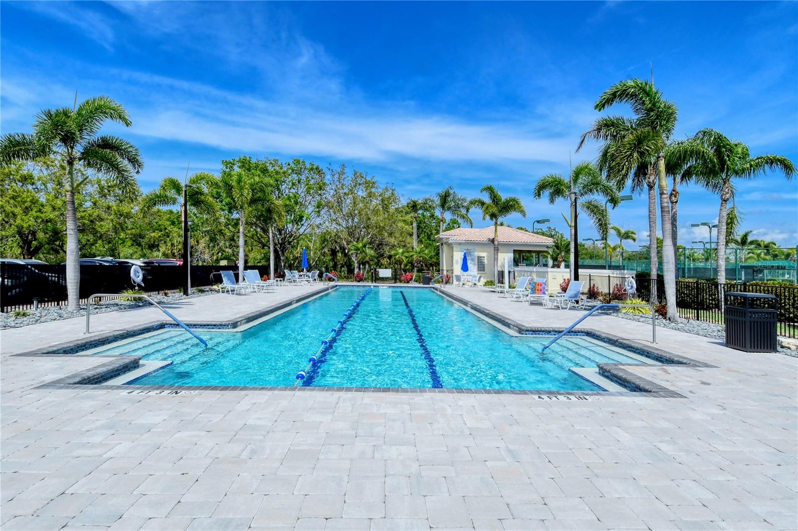 VILLAGEWALK - Residential