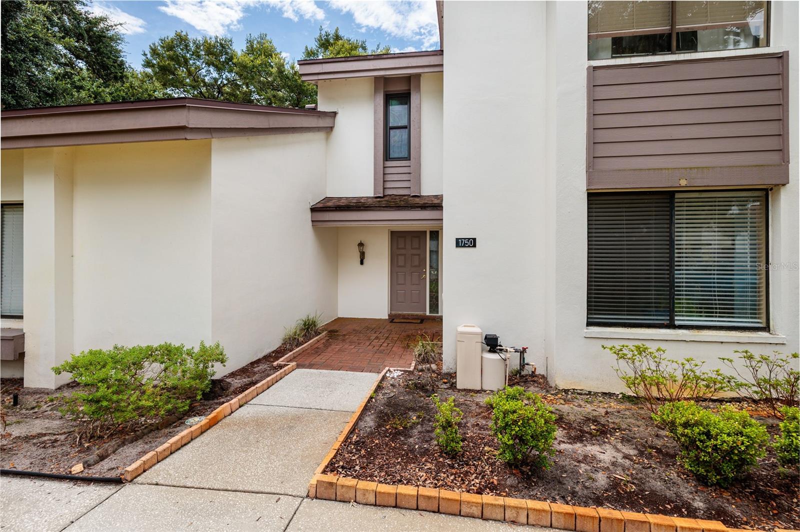1750 LAKE CYPRESS DRIVE 1002