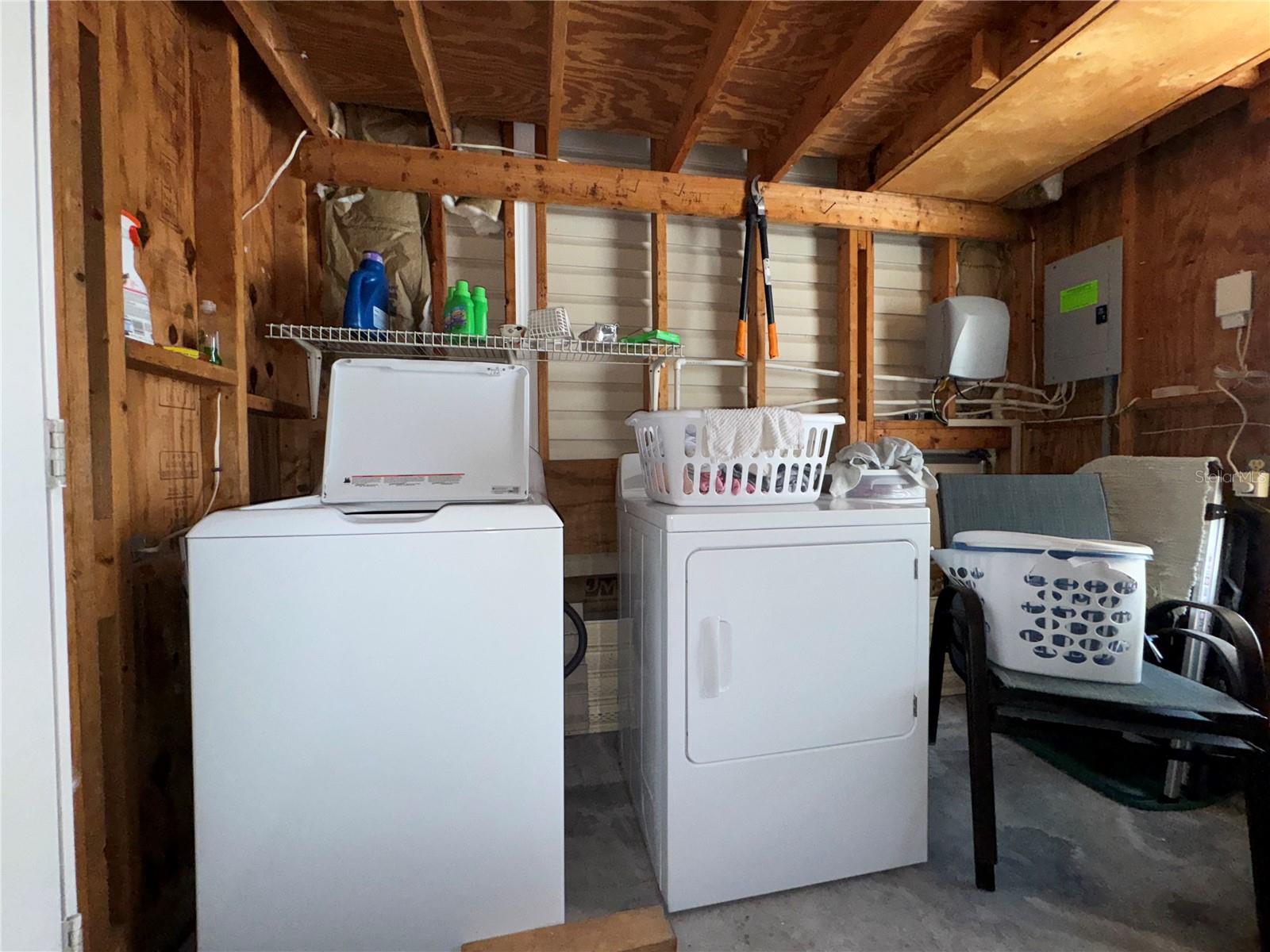 AMERICAN CONDOMINIUM PARKS ZEPHYRHILLS - Residential