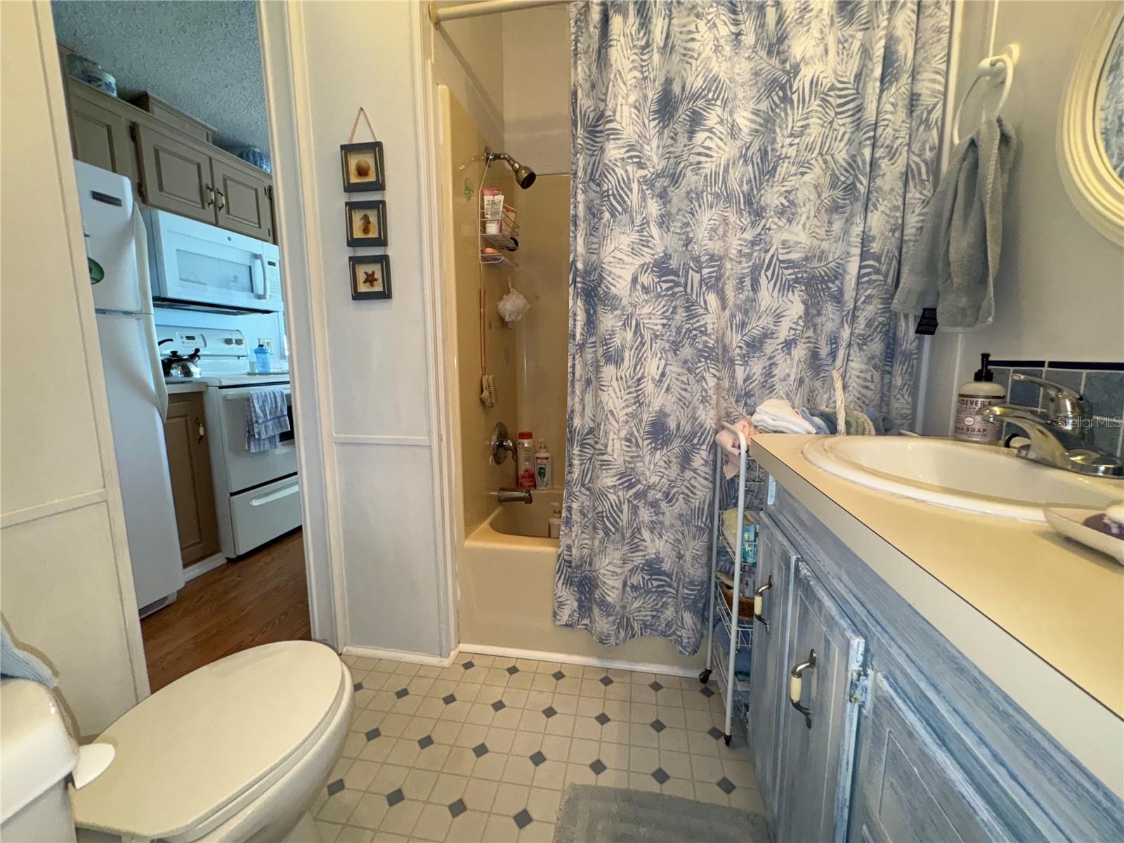 AMERICAN CONDOMINIUM PARKS ZEPHYRHILLS - Residential