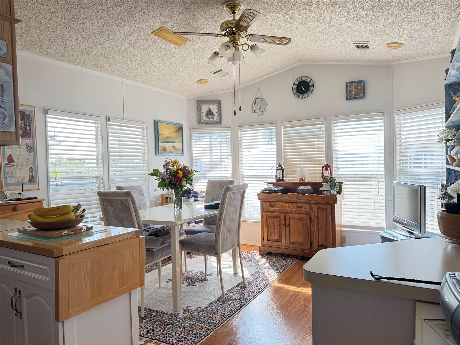 AMERICAN CONDOMINIUM PARKS ZEPHYRHILLS - Residential