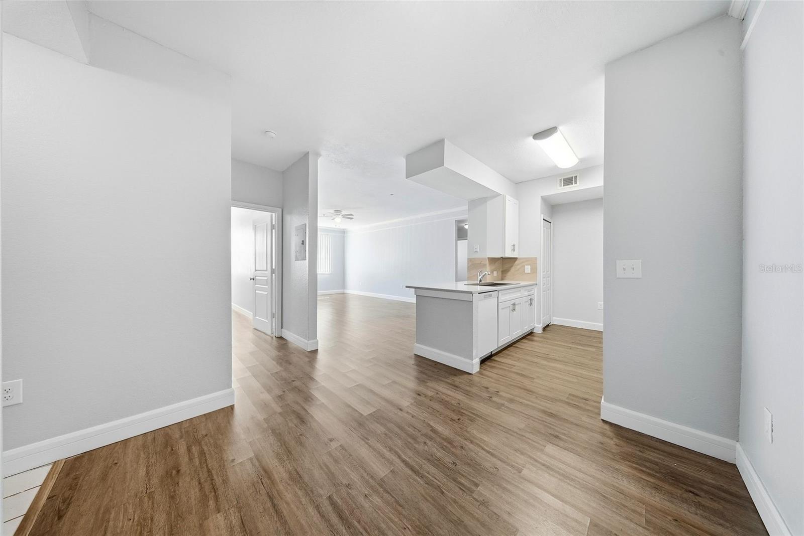 JADE AT TAMPA PALMS A CONDOMIN - Residential