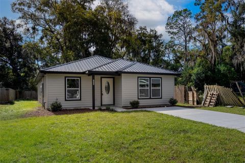 Photo of 1523 NE 1st Avenue, Gainesville, FL 32641 (MLS # GC532626)
