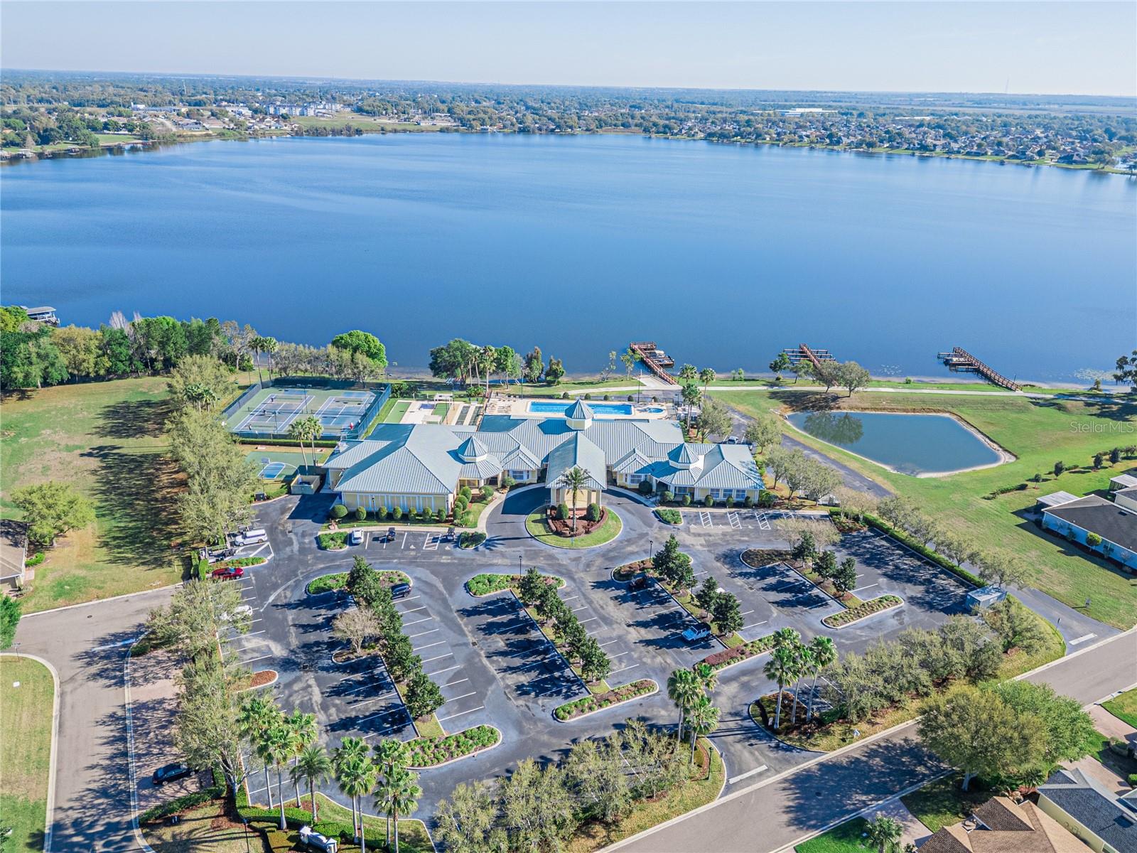 TRADITIONS PH 01 - Residential