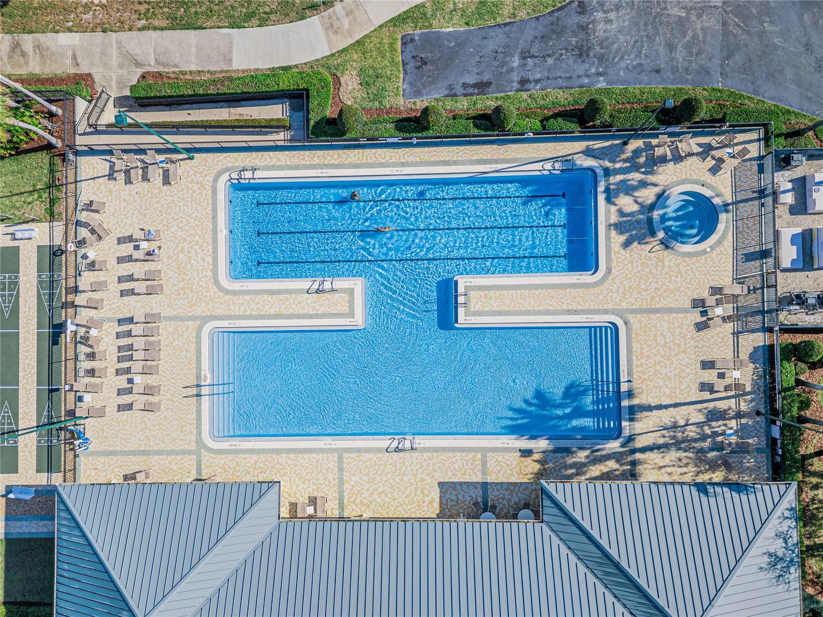 TRADITIONS PH 01 - Residential