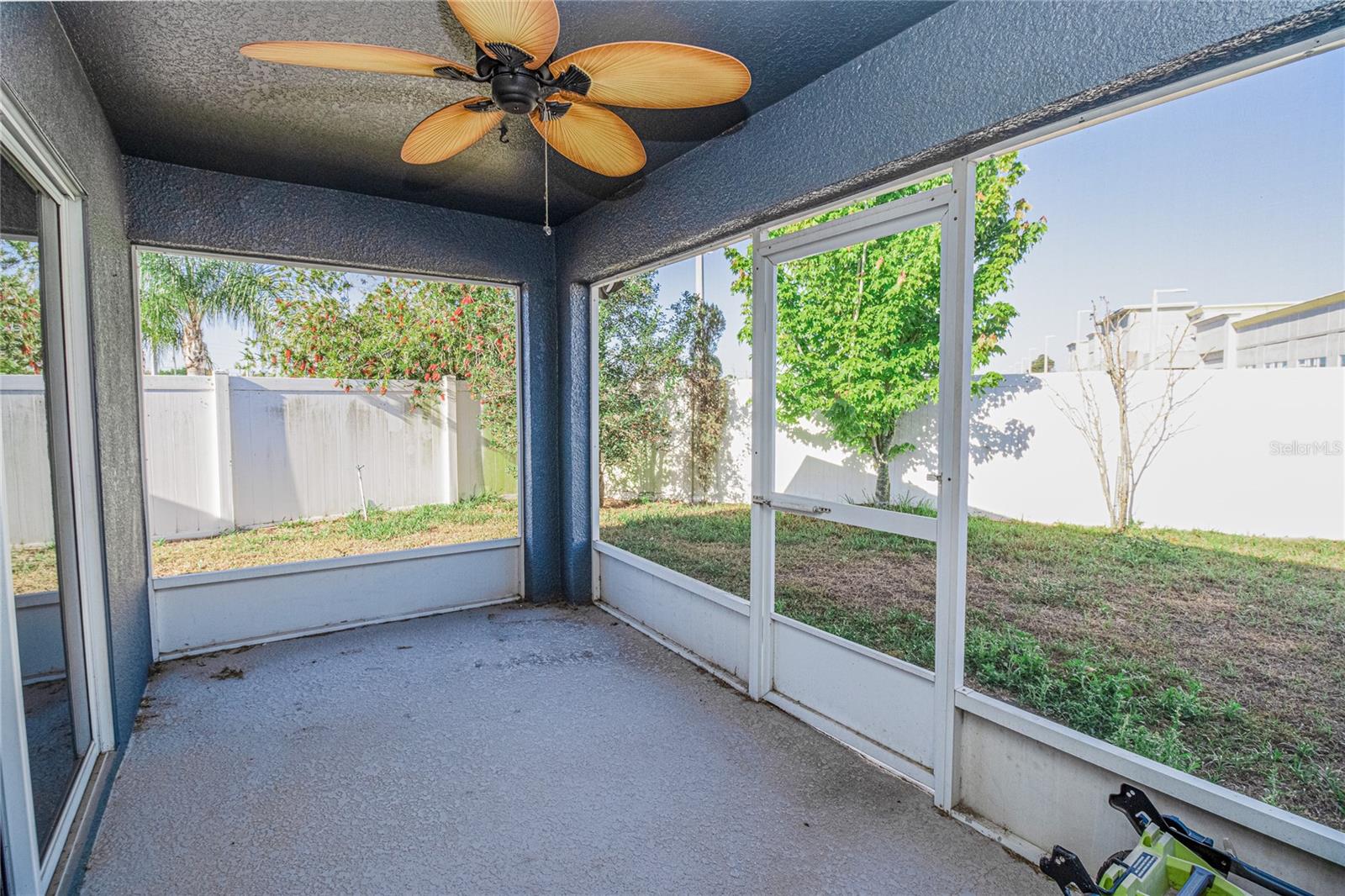 TRADITIONS PH 01 - Residential