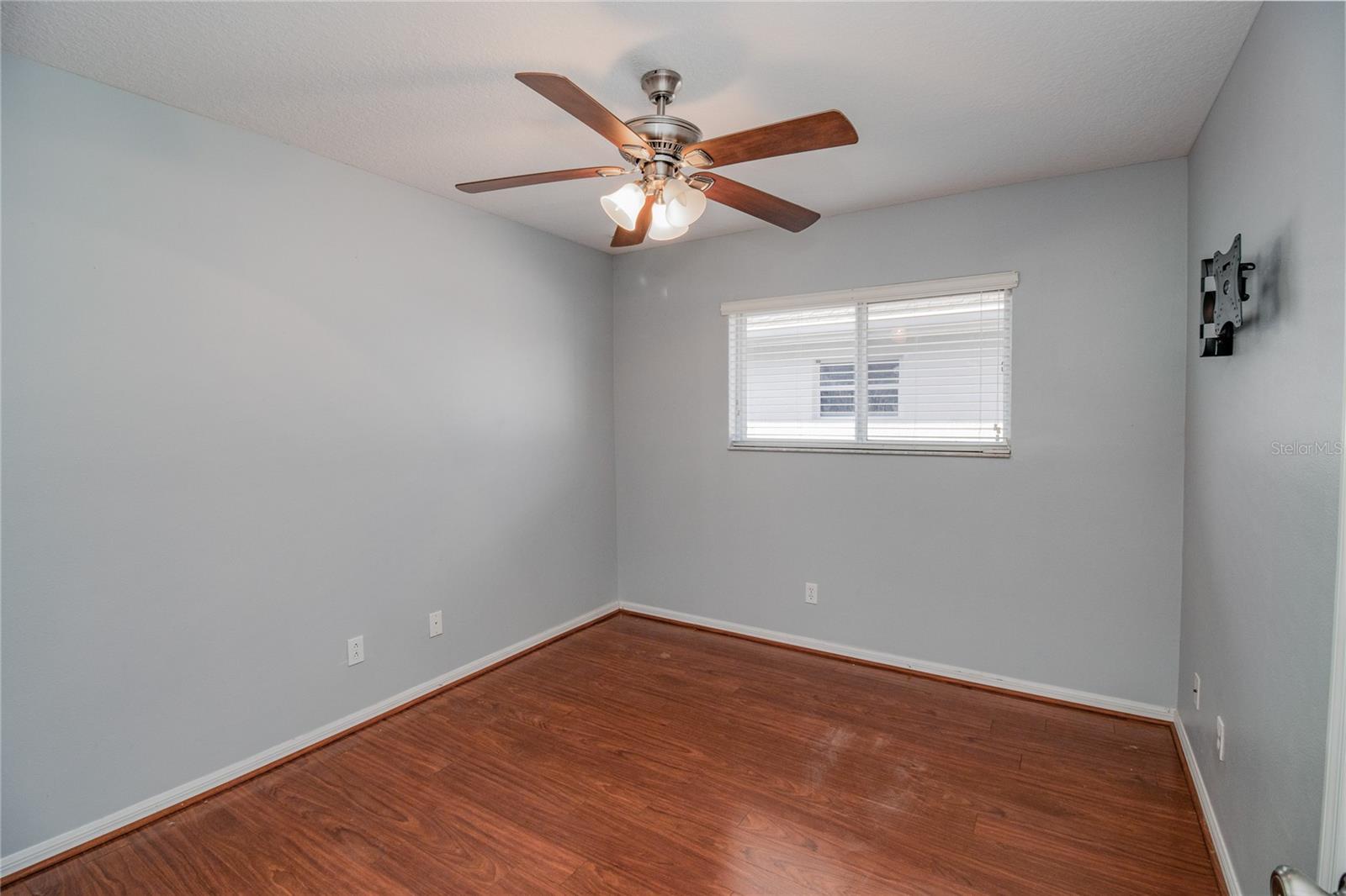 TRADITIONS PH 01 - Residential