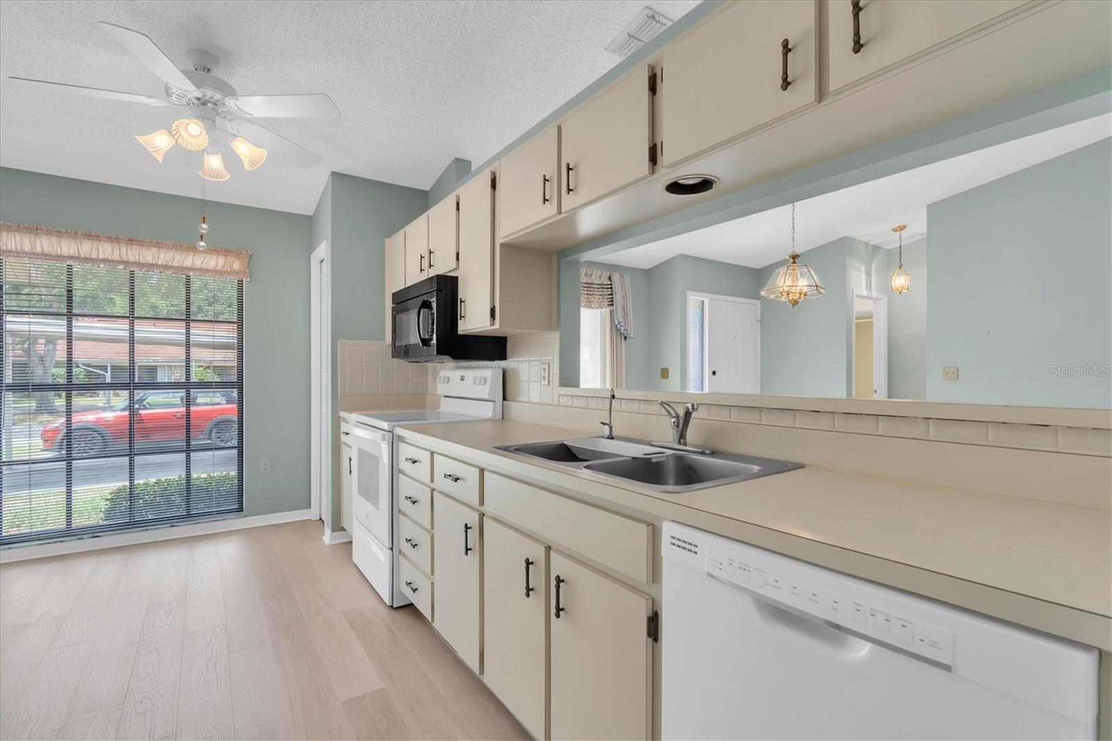 VILLAS OF LAKE ARBOR - Residential