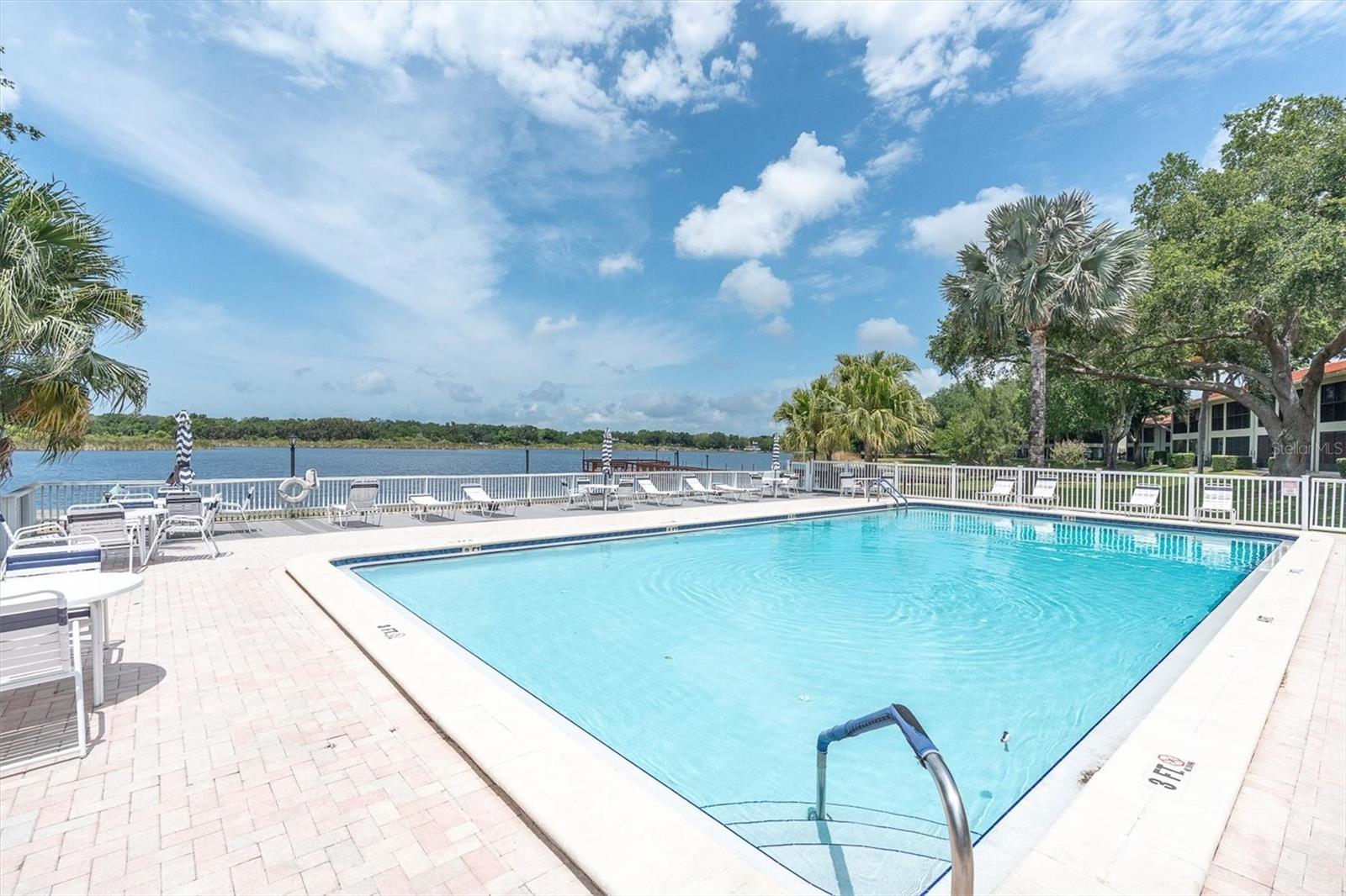 VILLAS OF LAKE ARBOR - Residential