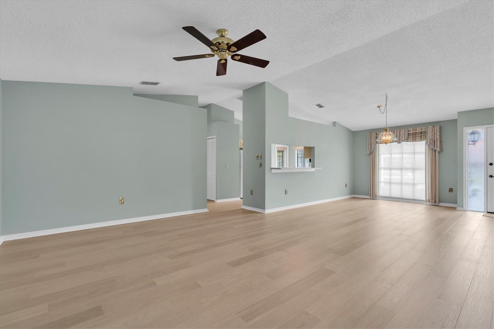 VILLAS OF LAKE ARBOR - Residential