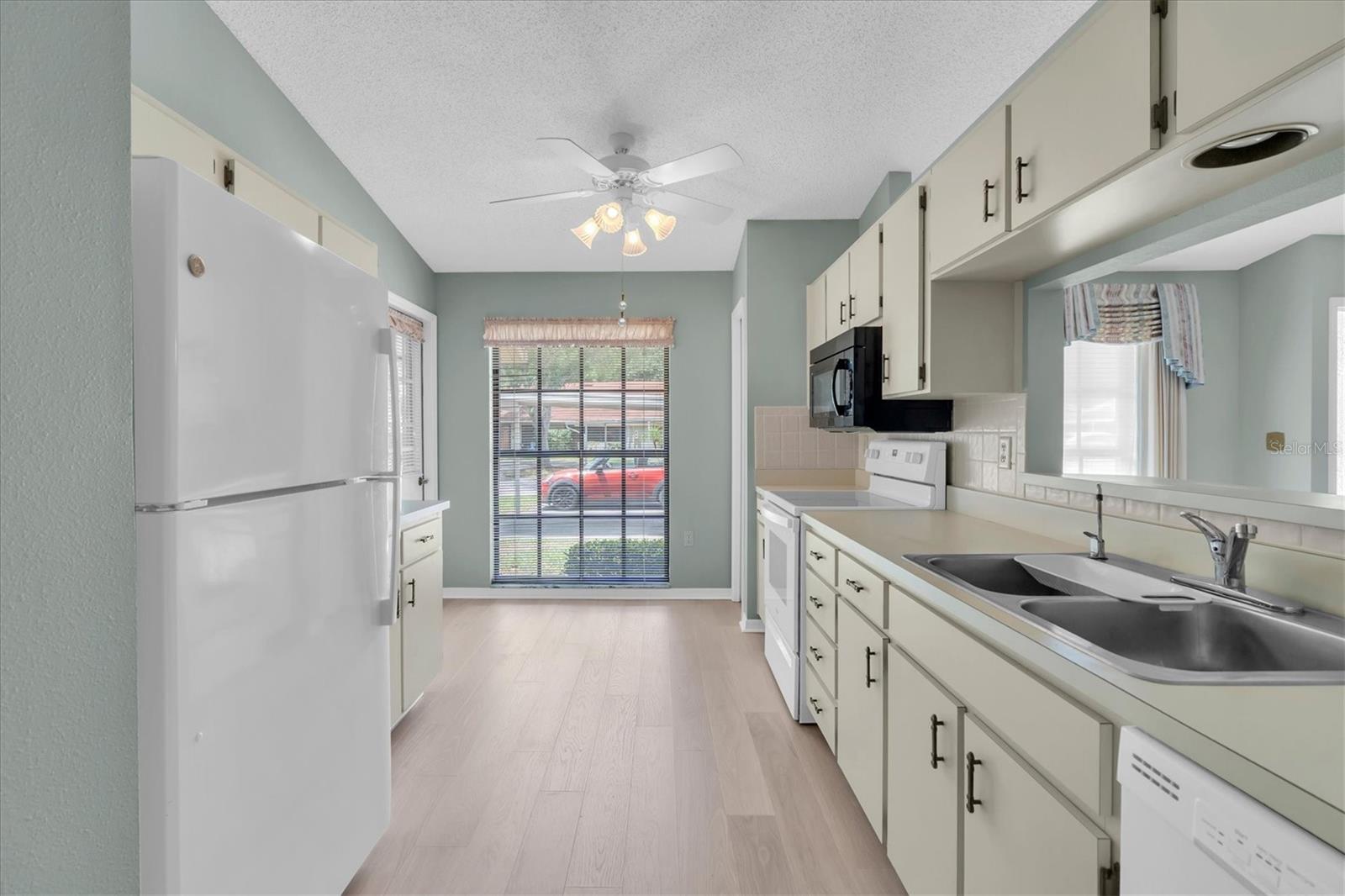 VILLAS OF LAKE ARBOR - Residential
