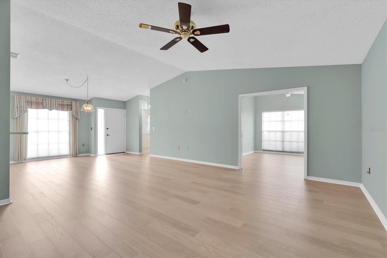 VILLAS OF LAKE ARBOR - Residential