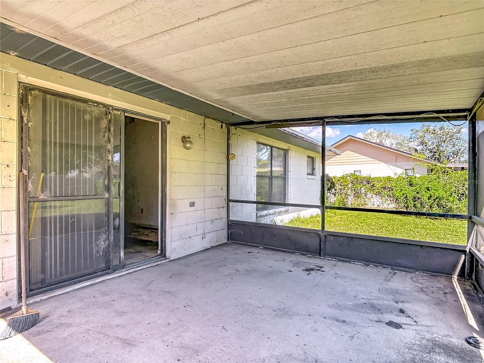 DELTONA LAKES UNIT 12 - Residential