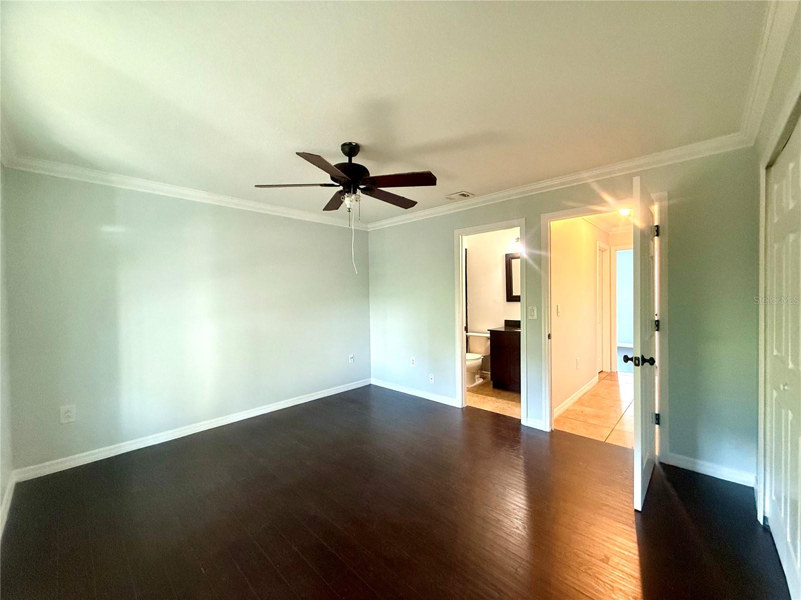 VILLAS OF LAKE MARY - Residential Lease